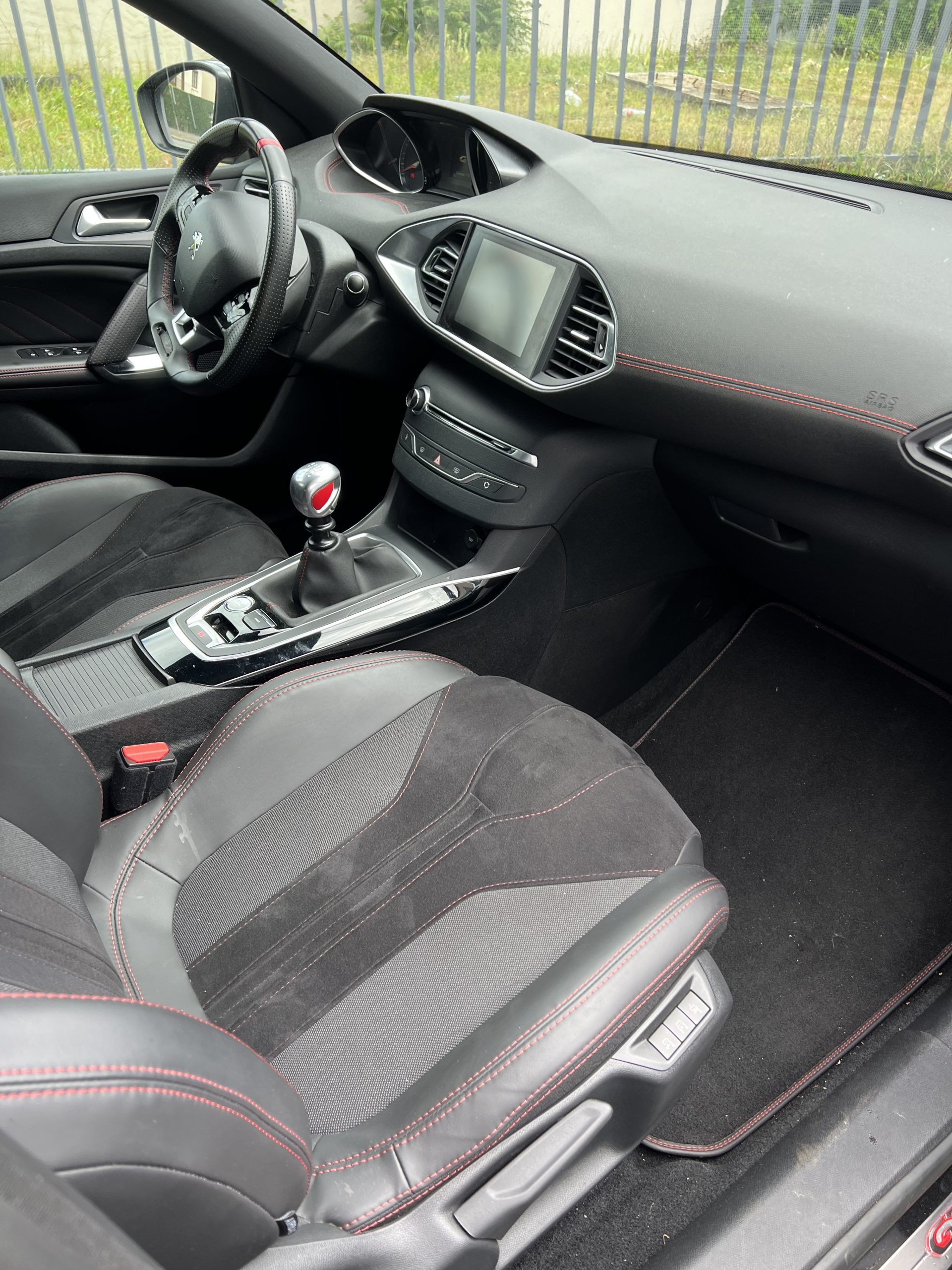 PEUGEOT 308 GTI