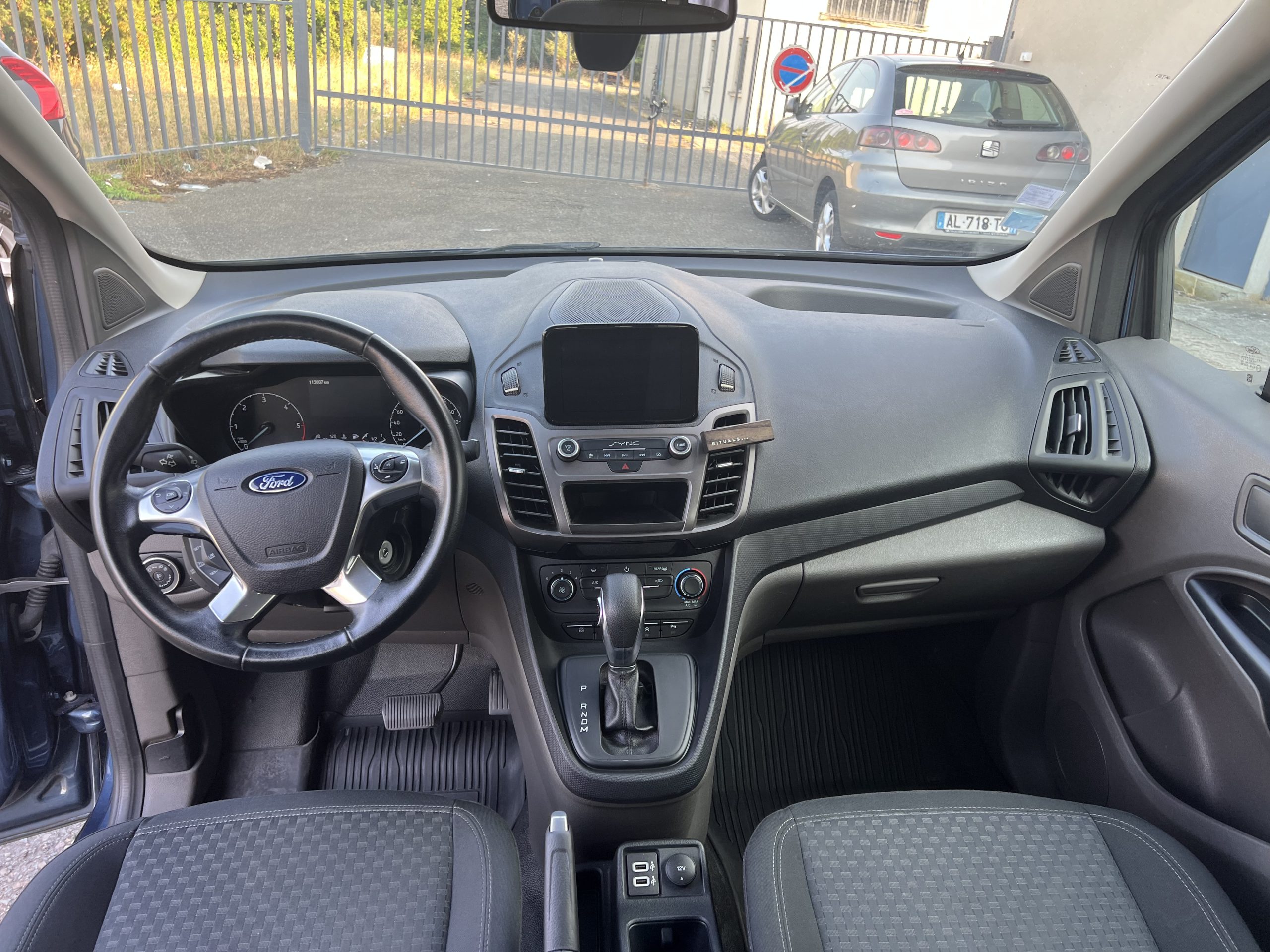 FORD TRANSIT CONNECT