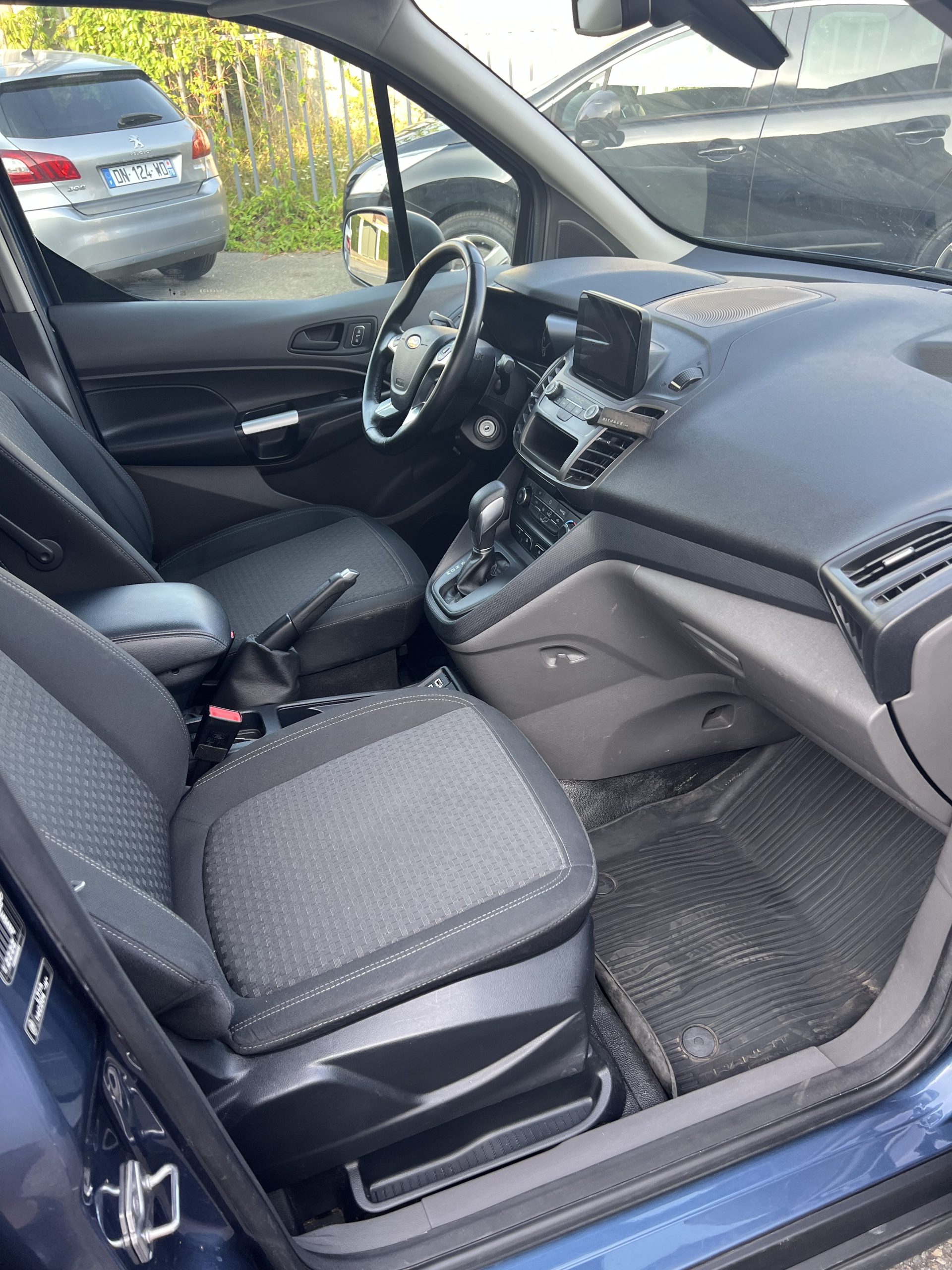 FORD TRANSIT CONNECT